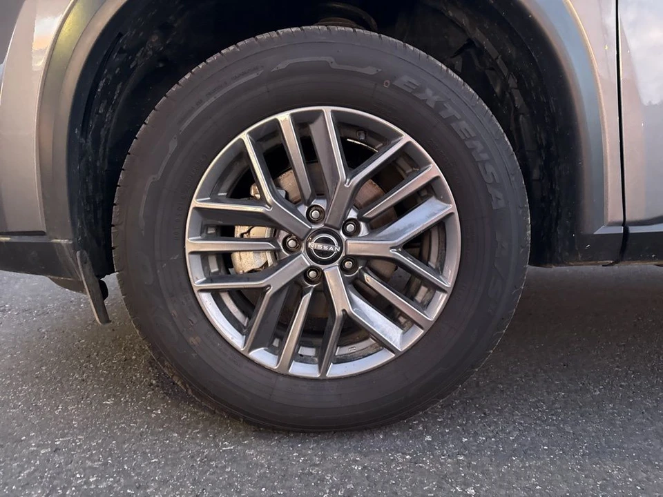 2024 Nissan Rogue - Image 9 of 12