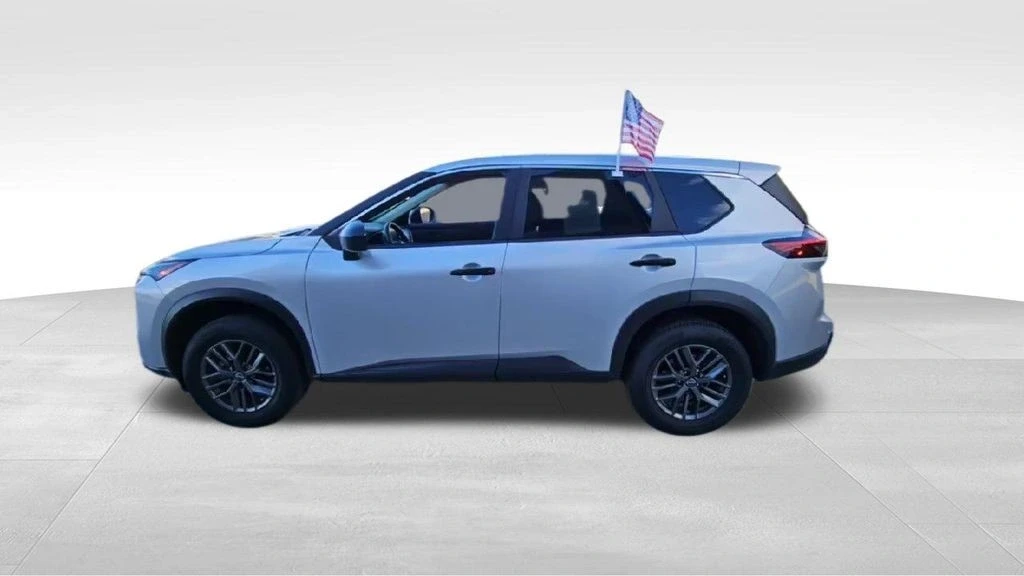 2024 Nissan Rogue - Image 5 of 12