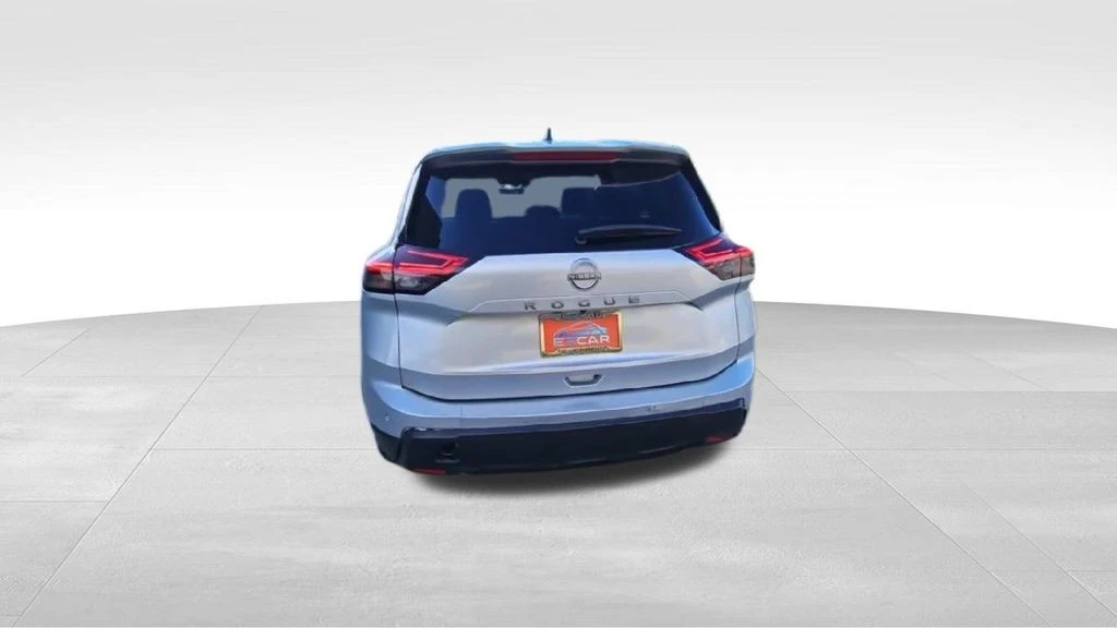 2024 Nissan Rogue - Image 7 of 12