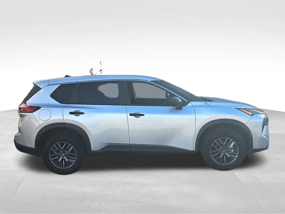2024 Nissan Rogue - Image 12 of 12