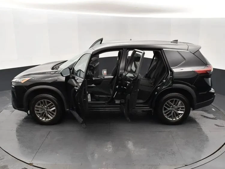 2024 Nissan Rogue - Image 7 of 12