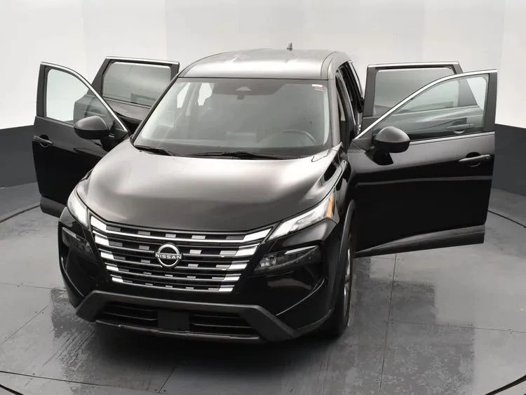 2024 Nissan Rogue - Image 10 of 12