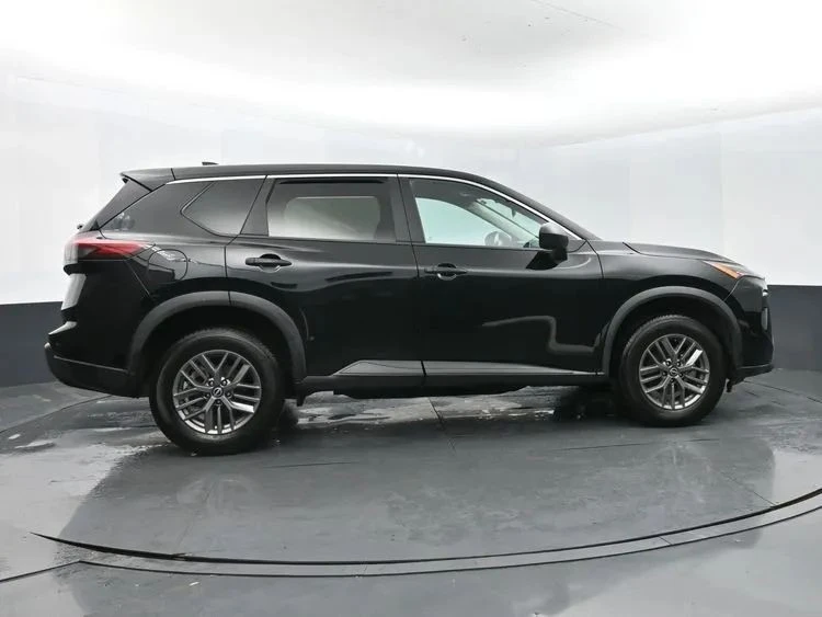 2024 Nissan Rogue - Image 4 of 12