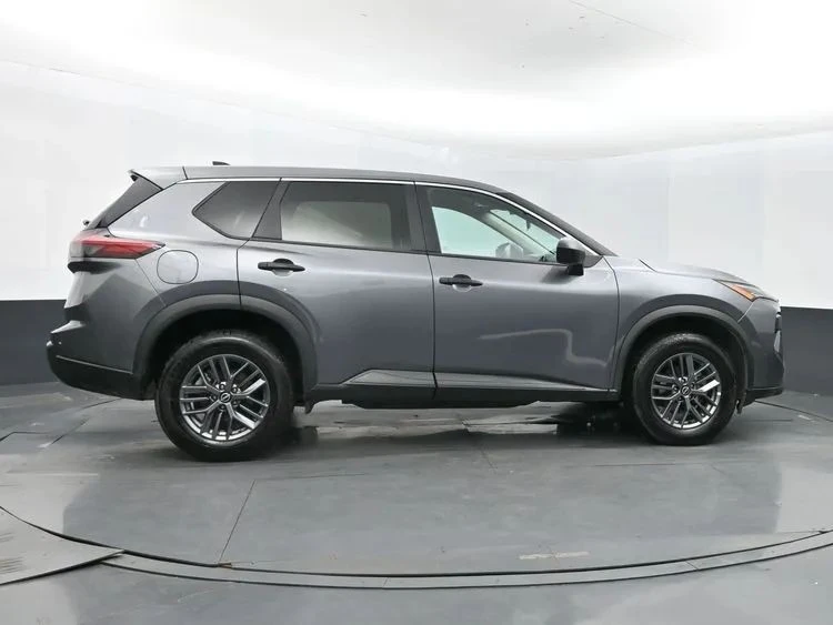 2024 Nissan Rogue - Image 4 of 12