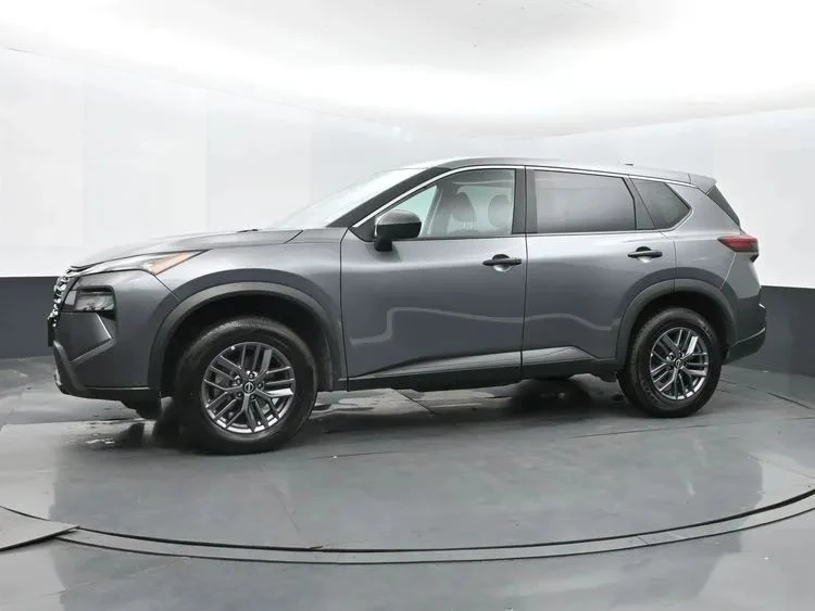 2024 Nissan Rogue - Image 5 of 12