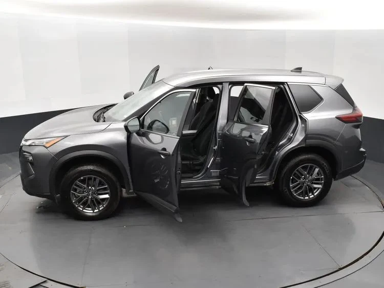 2024 Nissan Rogue - Image 7 of 12