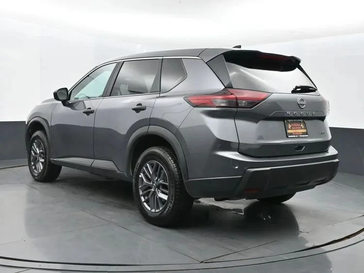 2024 Nissan Rogue - Image 9 of 12