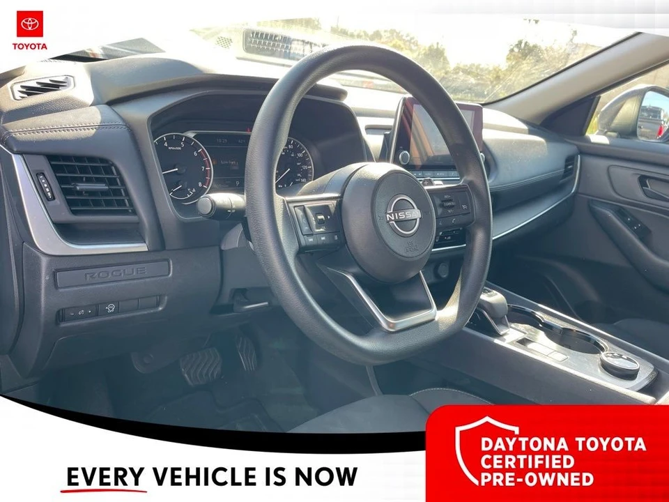 2024 Nissan Rogue - Image 6 of 10