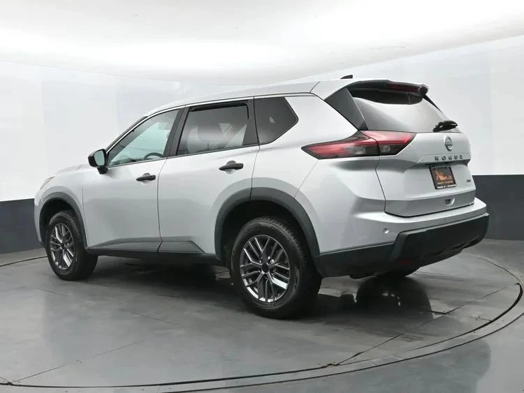 2024 Nissan Rogue - Image 9 of 12