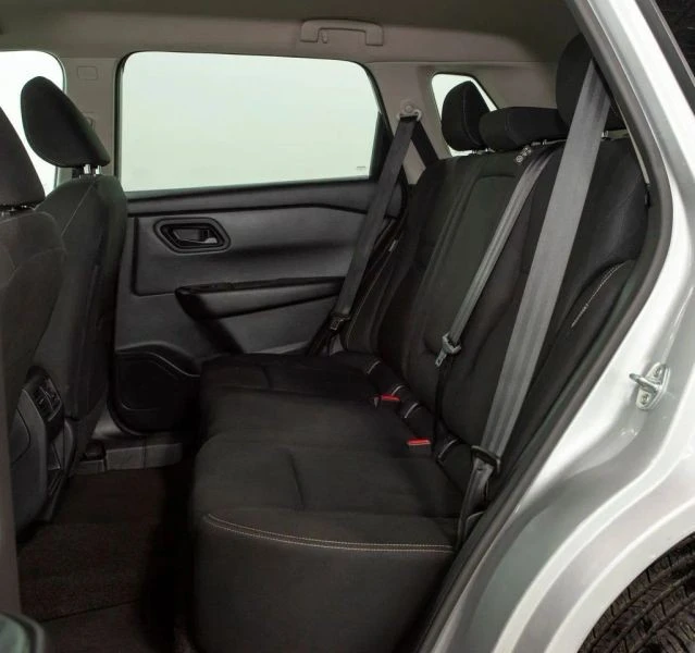 2024 Nissan Rogue - Image 9 of 12