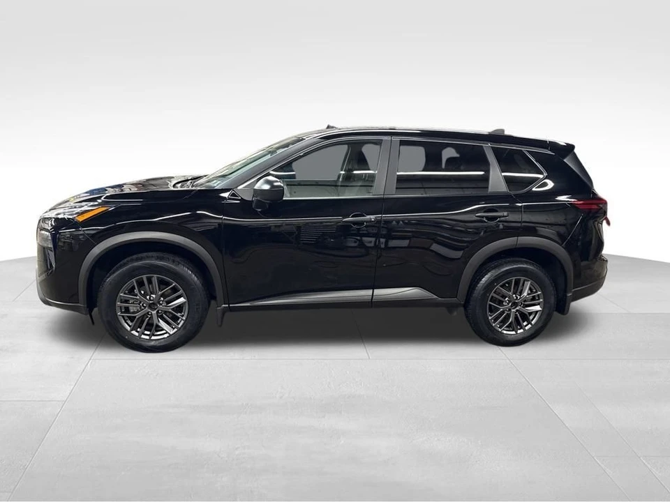 2024 Nissan Rogue - Image 2 of 12