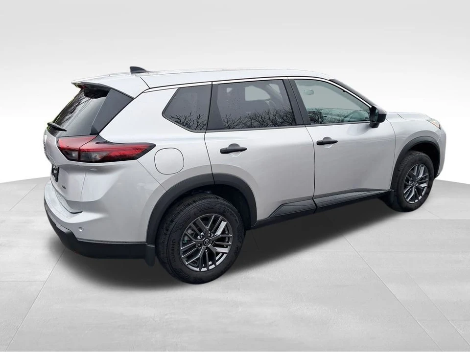 2024 Nissan Rogue - Image 5 of 12