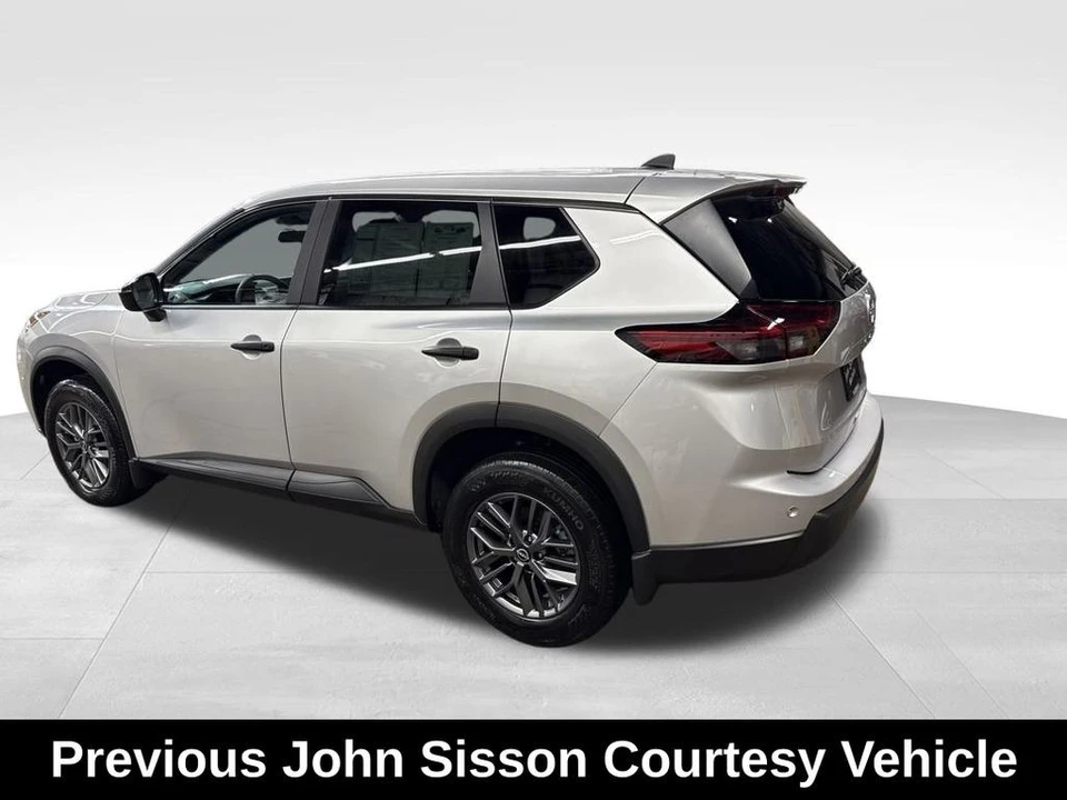 2024 Nissan Rogue - Image 4 of 12