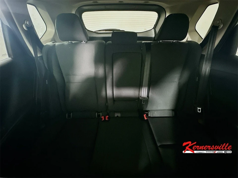 2024 Nissan Rogue - Image 13 of 21