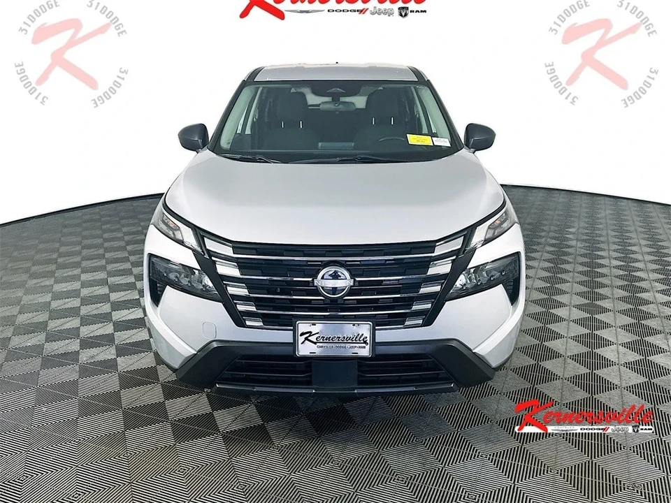 2024 Nissan Rogue - Image 2 of 21