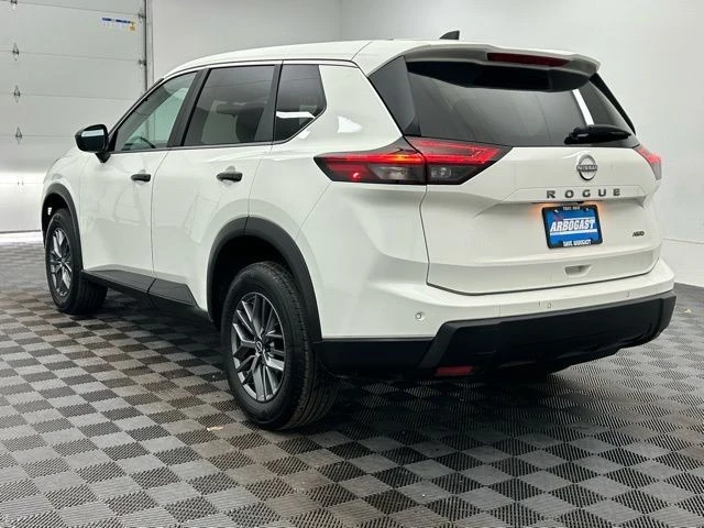 2024 Nissan Rogue - Image 12 of 12