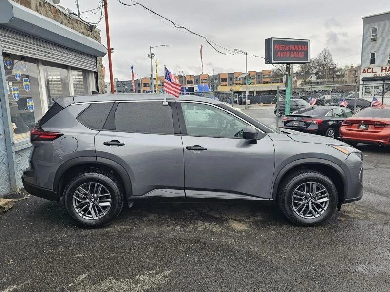 2024 Nissan Rogue - Image 4 of 12