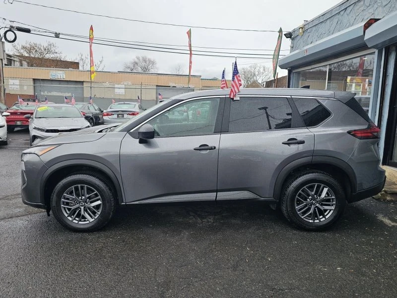 2024 Nissan Rogue - Image 5 of 12
