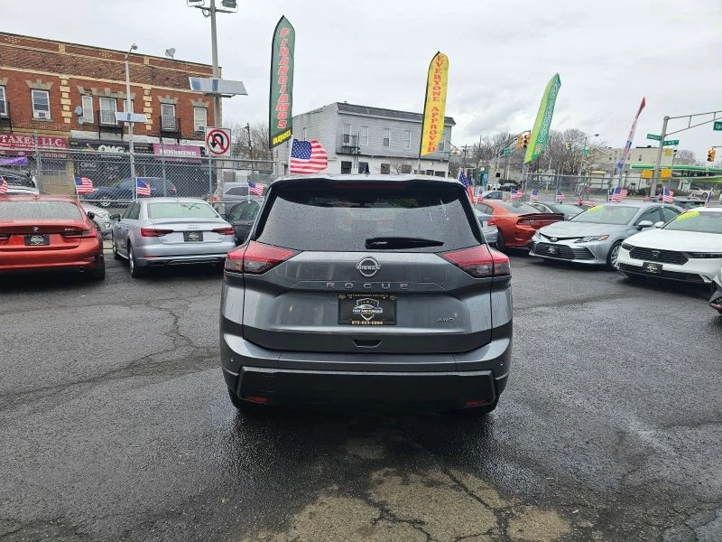 2024 Nissan Rogue - Image 7 of 12
