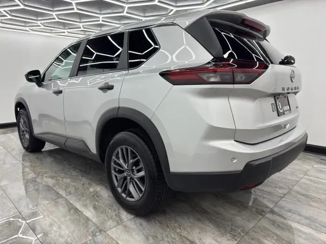 2024 Nissan Rogue - Image 4 of 12