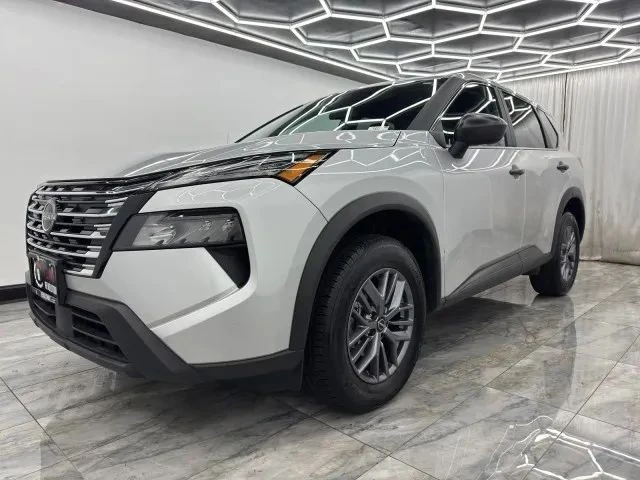 2024 Nissan Rogue - Image 3 of 12