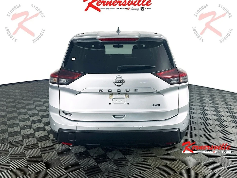 2024 Nissan Rogue - Image 6 of 21