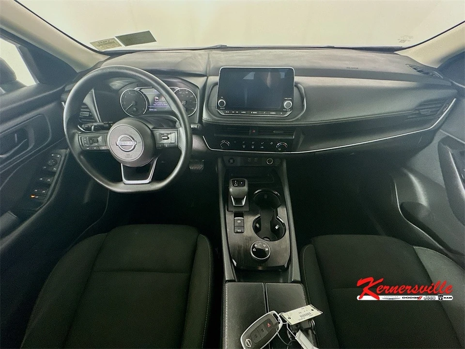 2024 Nissan Rogue - Image 10 of 12