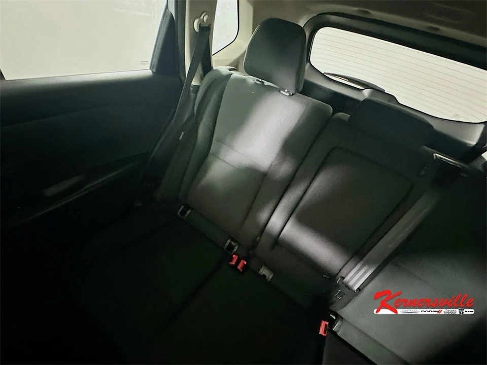 2024 Nissan Rogue - Image 12 of 21