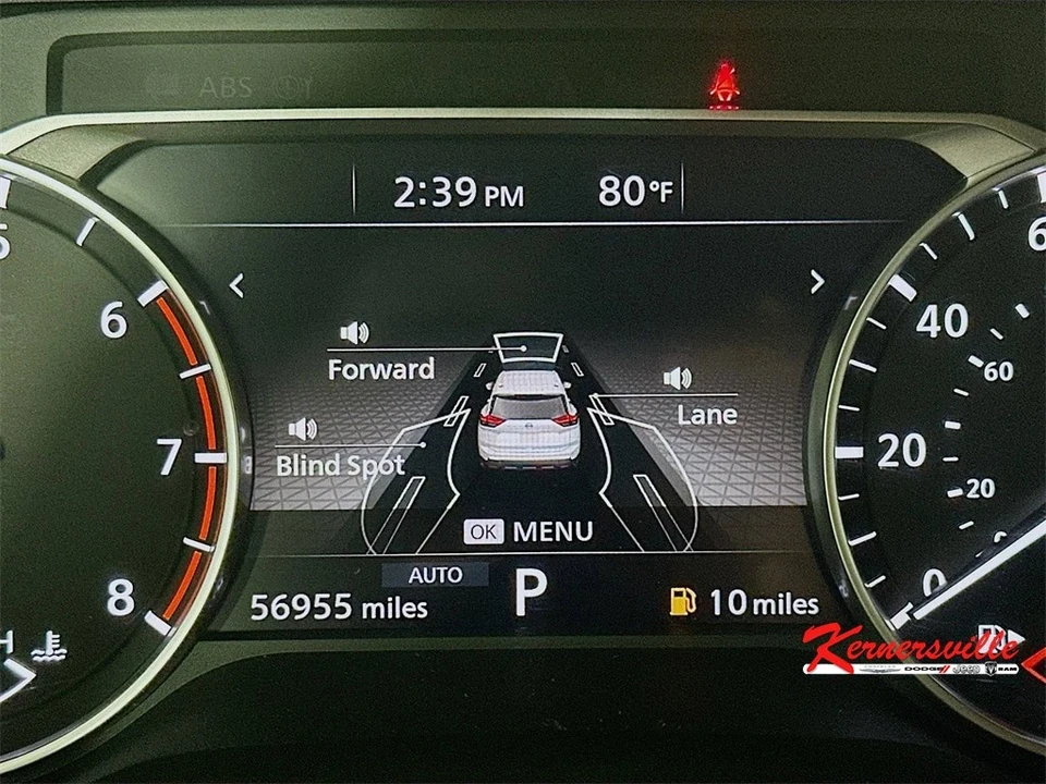 2024 Nissan Rogue - Image 15 of 21