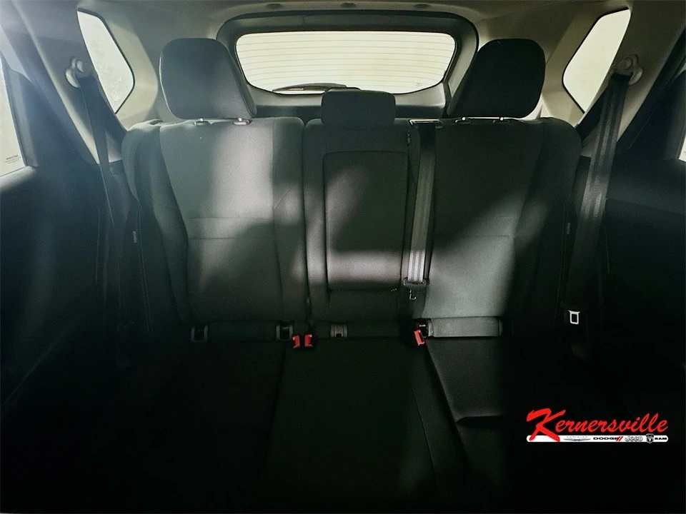 2024 Nissan Rogue - Image 13 of 21