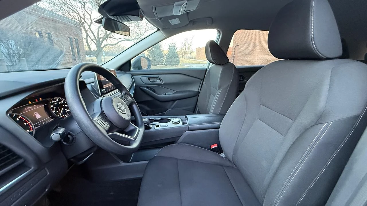 2024 Nissan Rogue - Image 10 of 21