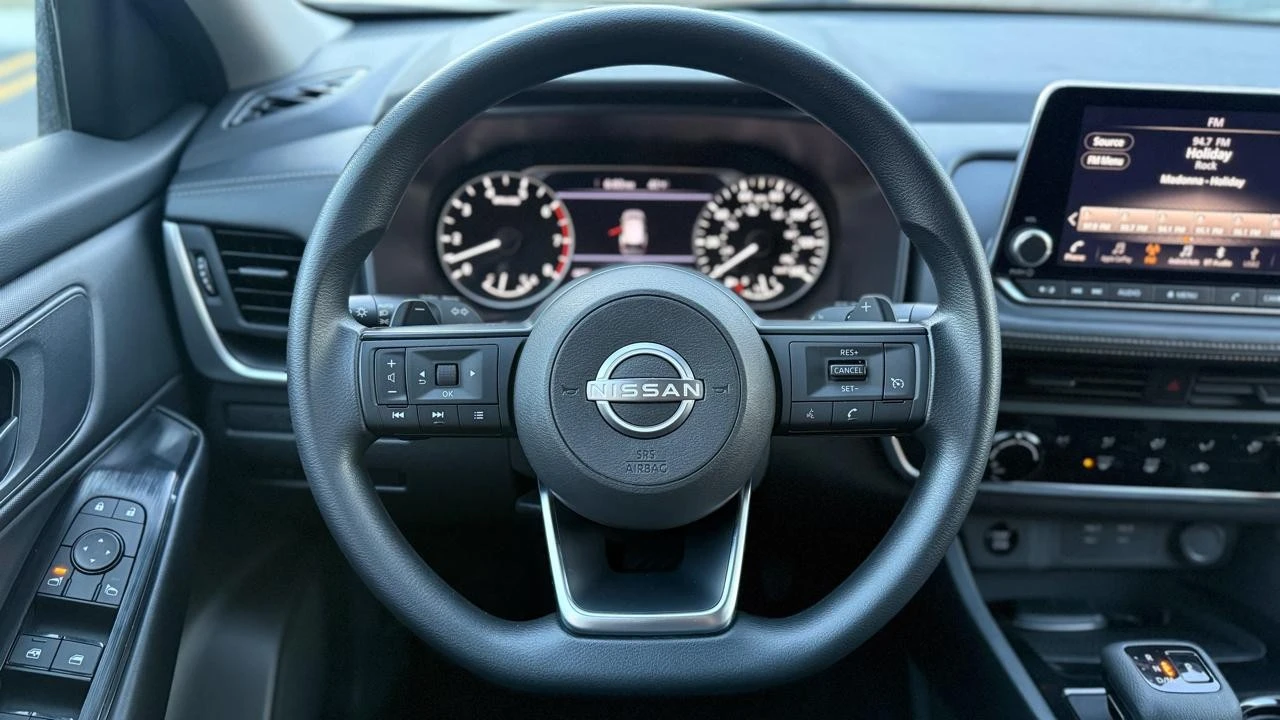 2024 Nissan Rogue - Image 13 of 21