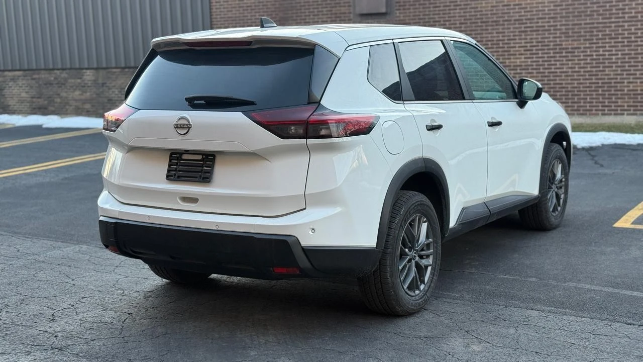 2024 Nissan Rogue - Image 7 of 21