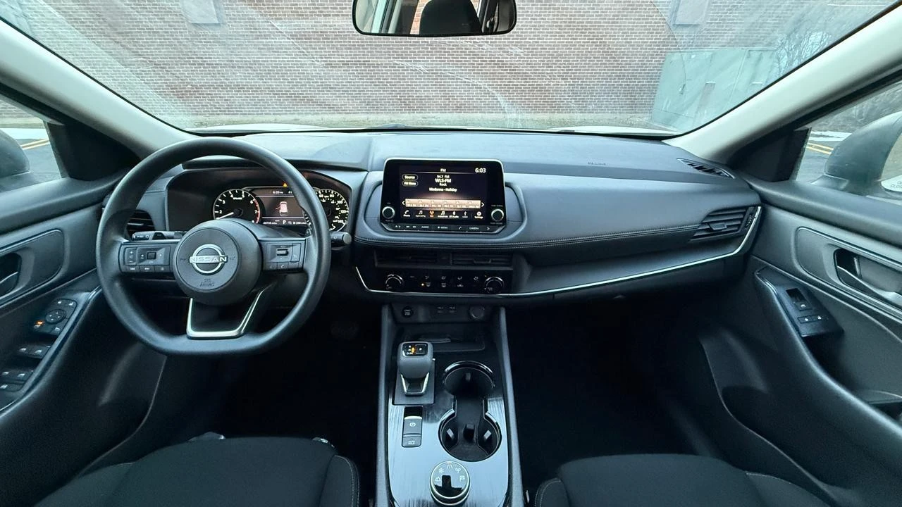2024 Nissan Rogue - Image 15 of 21