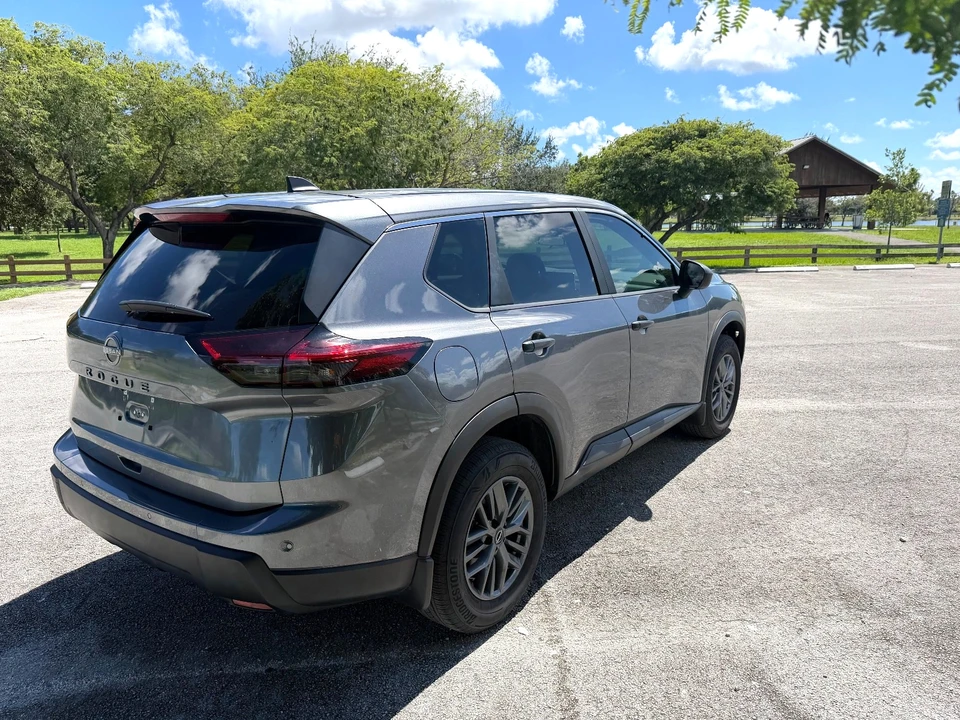 2024 Nissan Rogue - Image 13 of 21