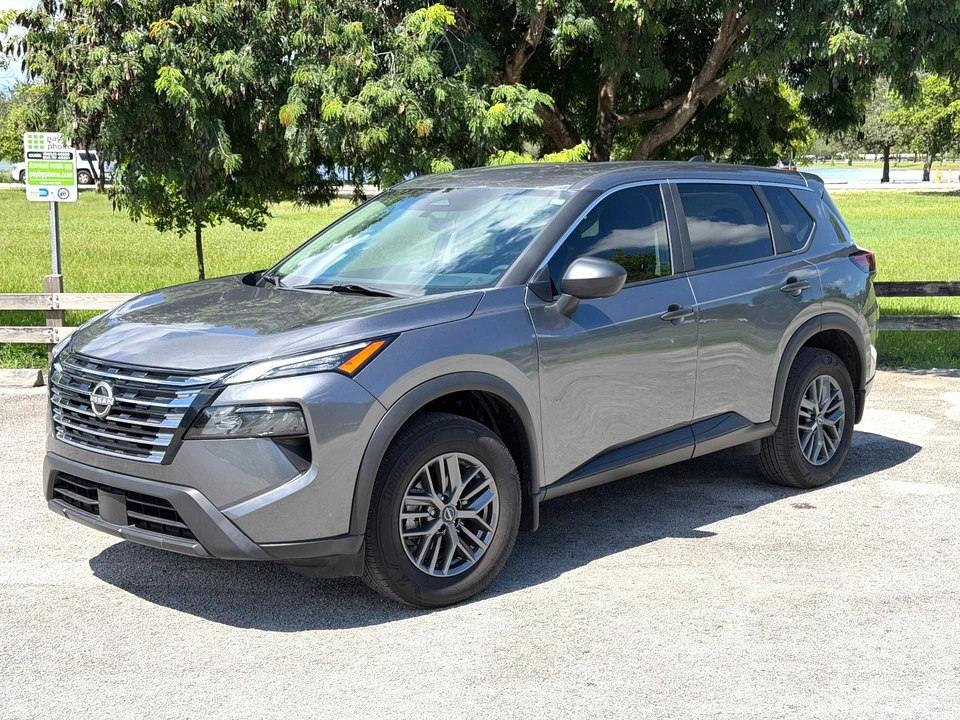 2024 Nissan Rogue - Image 8 of 21