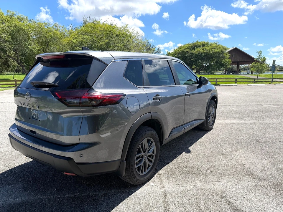 2024 Nissan Rogue - Image 16 of 21
