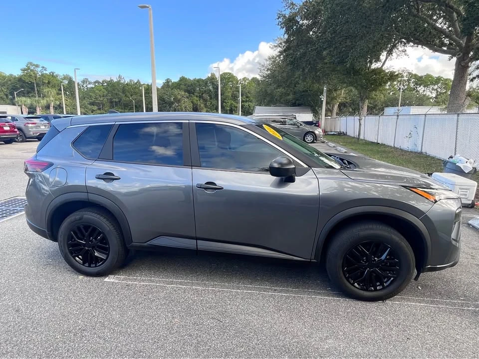 2024 Nissan Rogue - Image 3 of 7