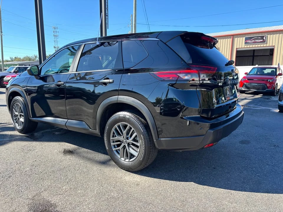 2024 Nissan Rogue - Image 7 of 12