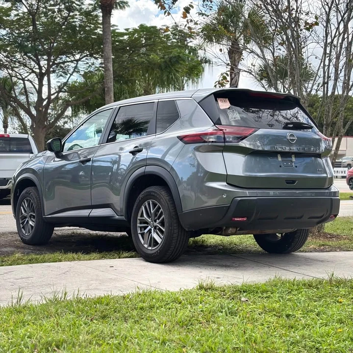 2024 Nissan Rogue - Image 4 of 8