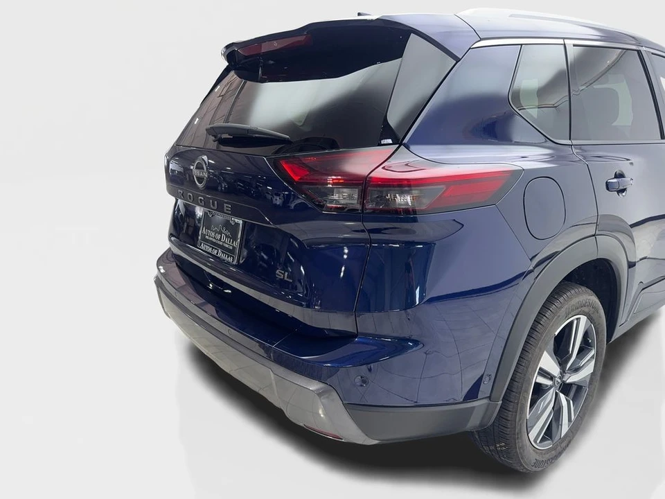 2024 Nissan Rogue - Image 18 of 21