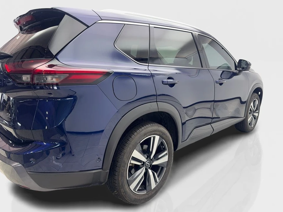 2024 Nissan Rogue - Image 13 of 21