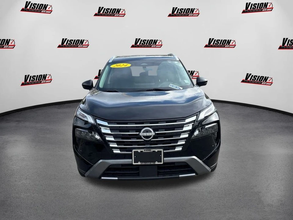 2024 Nissan Rogue - Image 2 of 12
