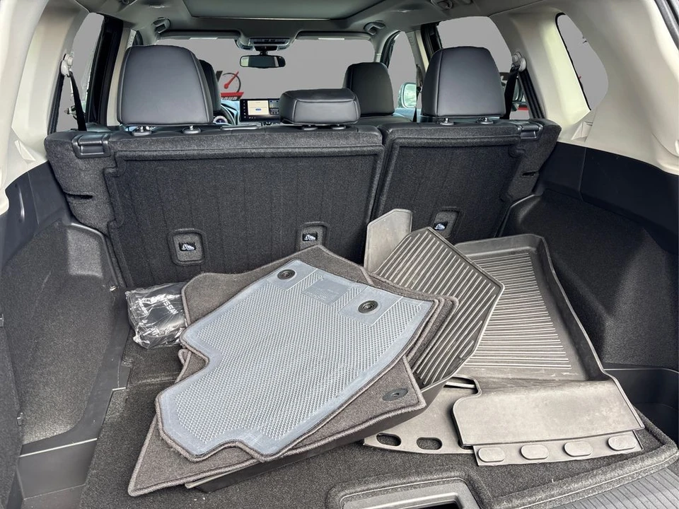 2024 Nissan Rogue - Image 11 of 12