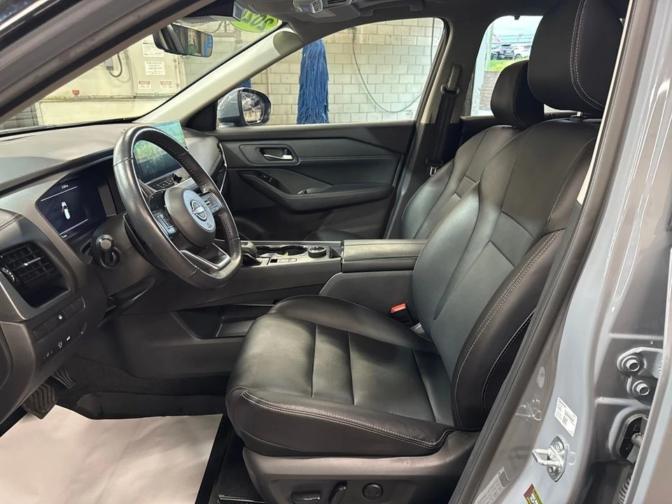 2024 Nissan Rogue - Image 11 of 12