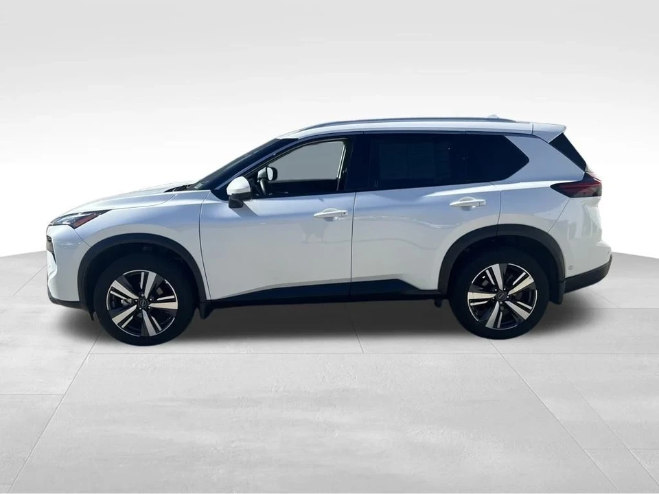 2024 Nissan Rogue - Image 2 of 12