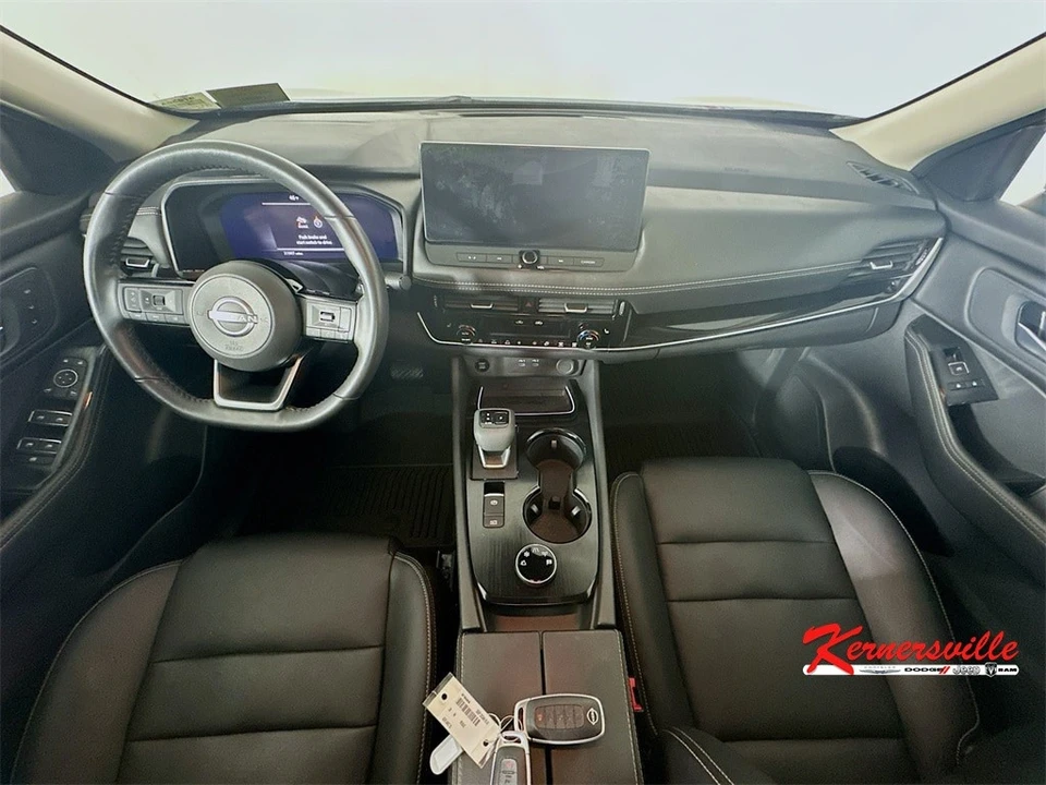 2024 Nissan Rogue - Image 10 of 21