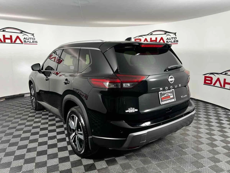 2024 Nissan Rogue - Image 5 of 21