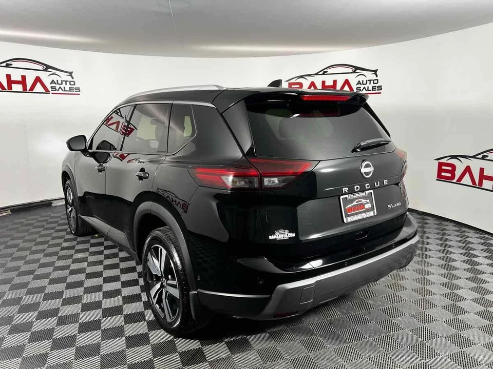 2024 Nissan Rogue - Image 5 of 21