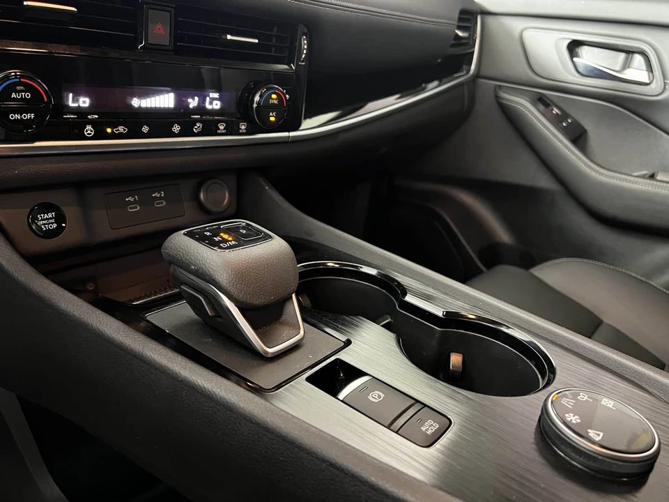 2024 Nissan Rogue - Image 20 of 21